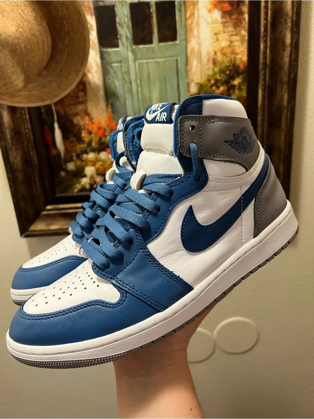Jordan 1 Retro High OG True Blue sneakers